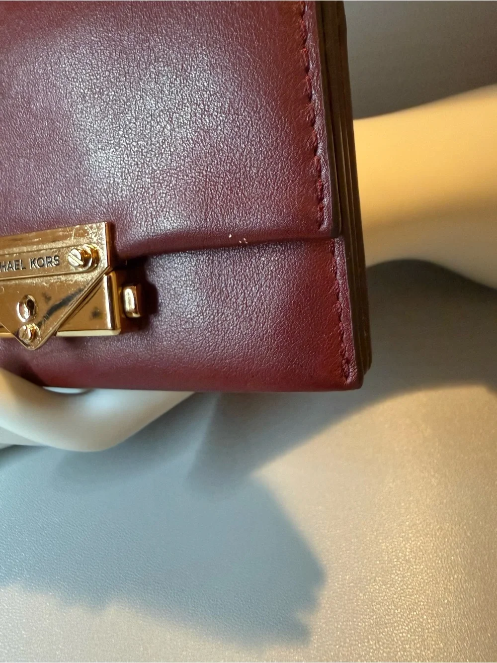 Michael Kors Burgundy Leather Tri-Fold Wallet Gold Turn Lock Coin Pocket 🖤